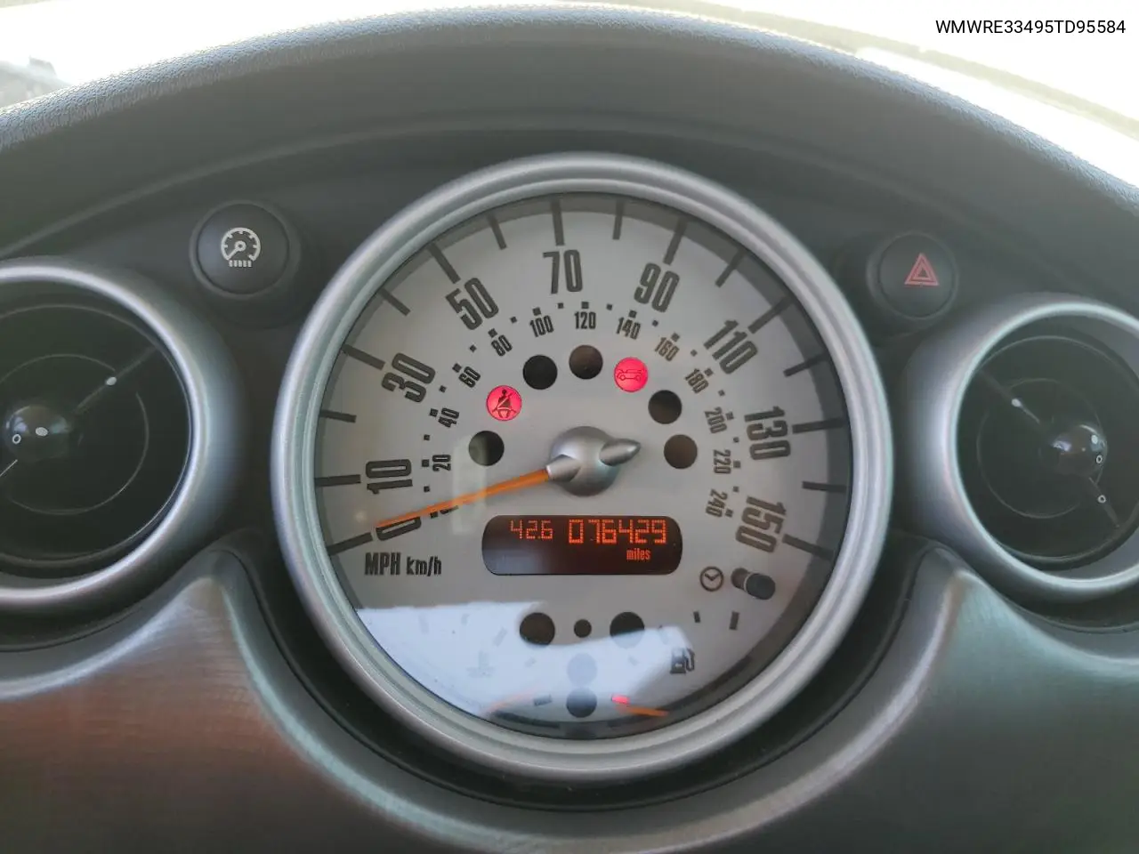 2005 Mini Cooper S VIN: WMWRE33495TD95584 Lot: 61571785