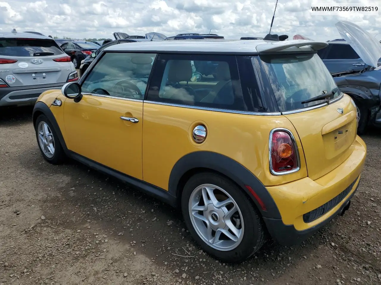2009 Mini Cooper S VIN: WMWMF73569TW82519 Lot: 62872425