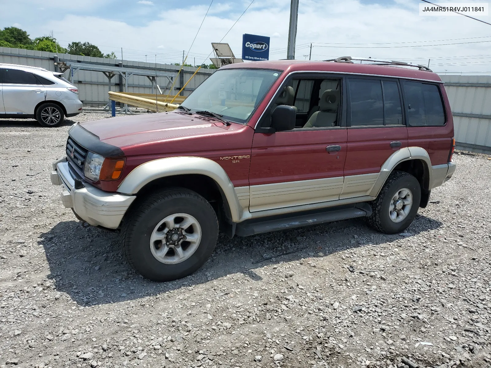 1997 Mitsubishi Montero Sr VIN: JA4MR51R4VJ011841 Lot: 55402554