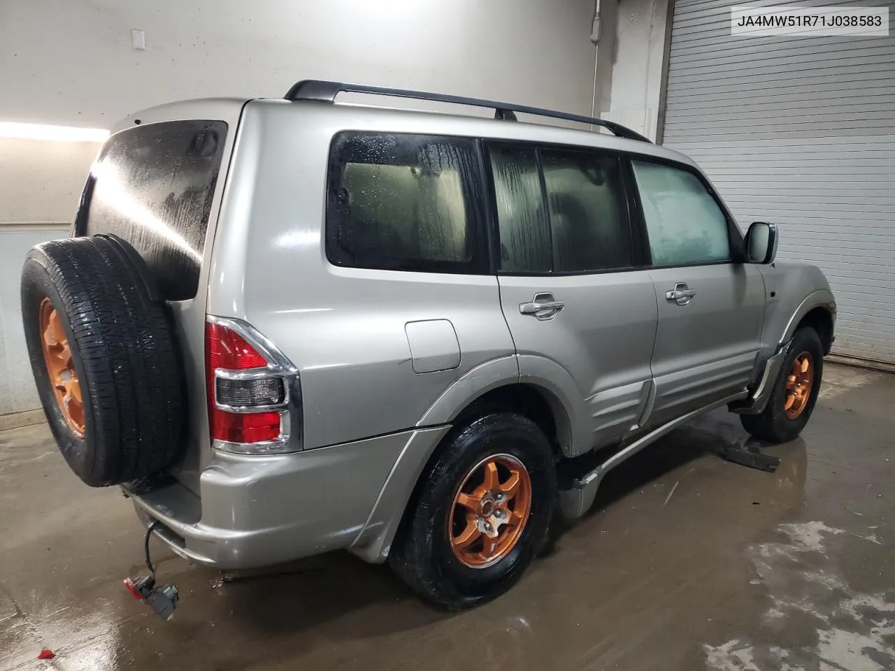 2001 Mitsubishi Montero Limited VIN: JA4MW51R71J038583 Lot: 83024384