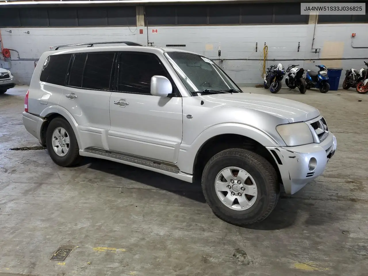 2003 Mitsubishi Montero Limited VIN: JA4NW51S33J036825 Lot: 57118005