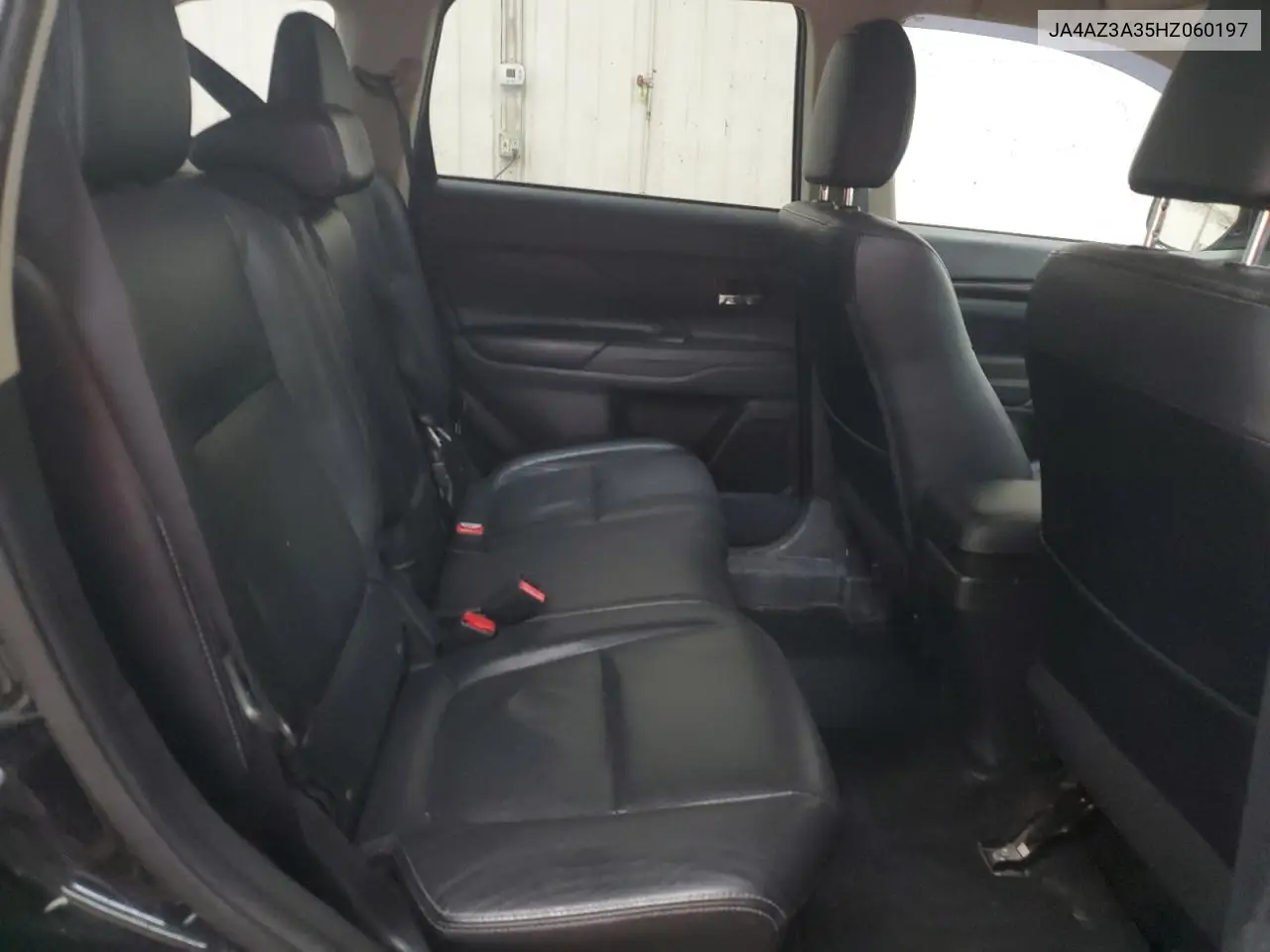 ja4az3a35hz060197 JA4AZ3A35HZ060197 2017 Mitsubishi Outlander Se