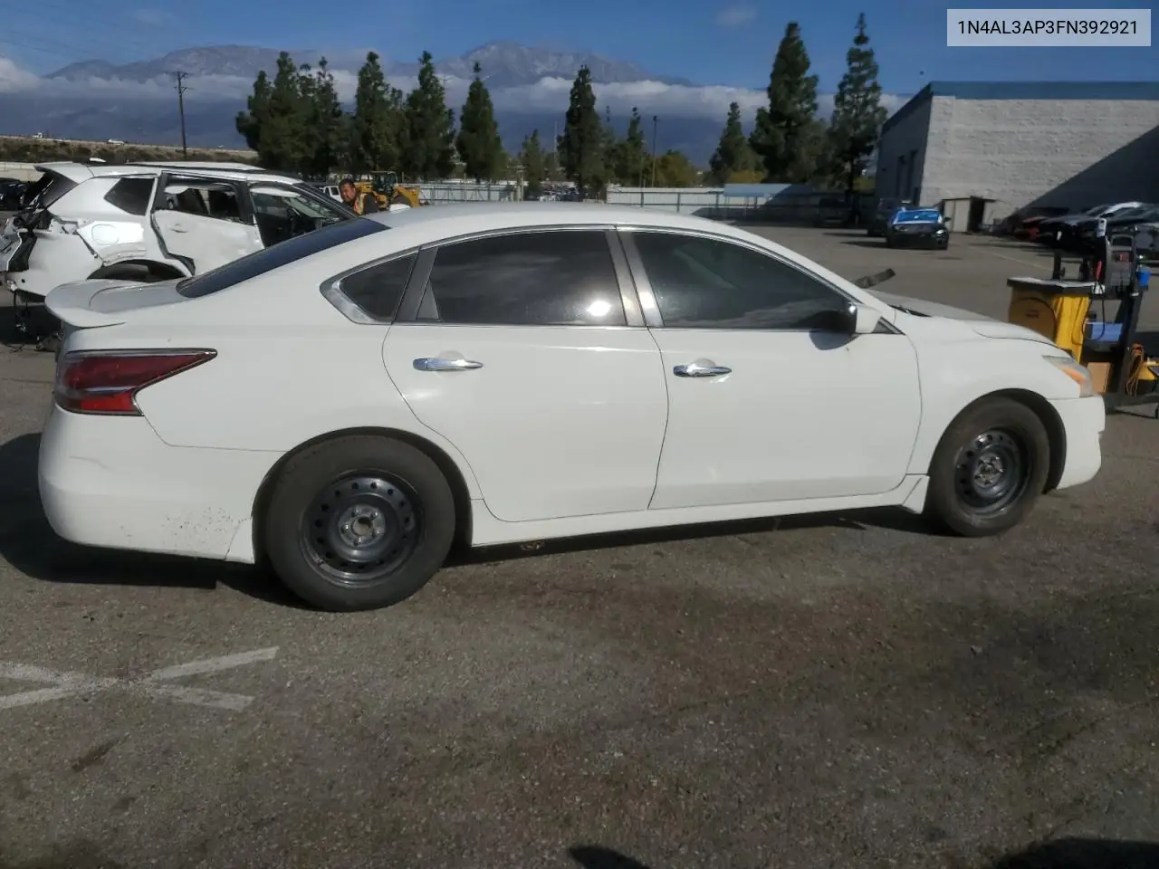 2015 Nissan Altima 2.5 VIN: 1N4AL3AP3FN392921 Lot: 47832595