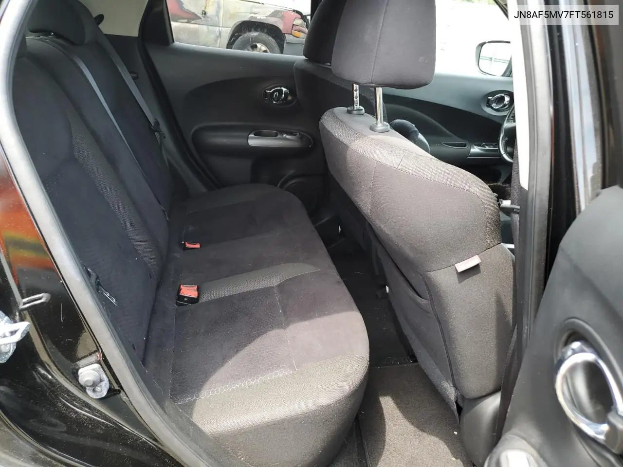 2015 Nissan Juke S VIN: JN8AF5MV7FT561815 Lot: 62285125