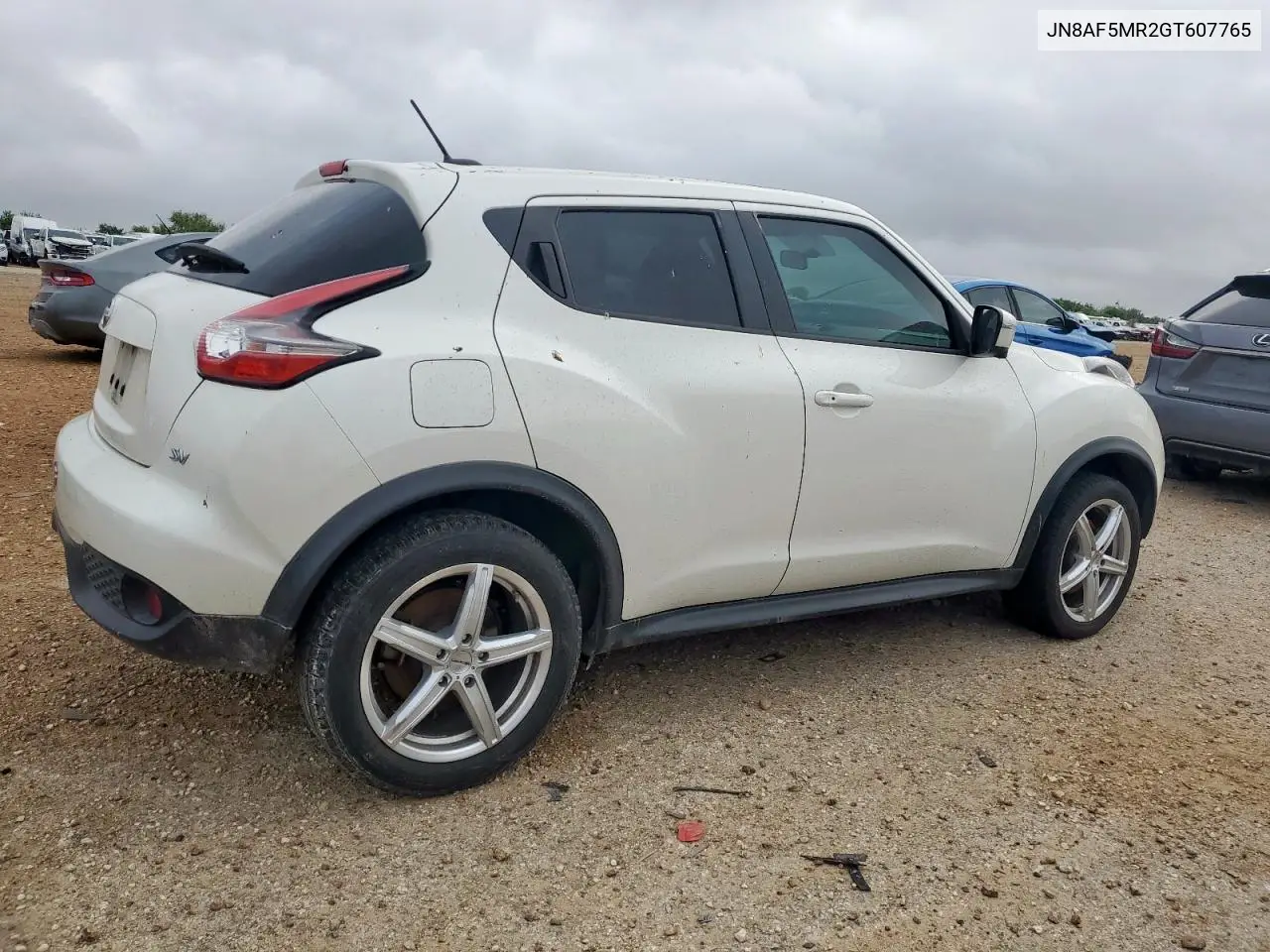 2016 Nissan Juke S VIN: JN8AF5MR2GT607765 Lot: 63629795
