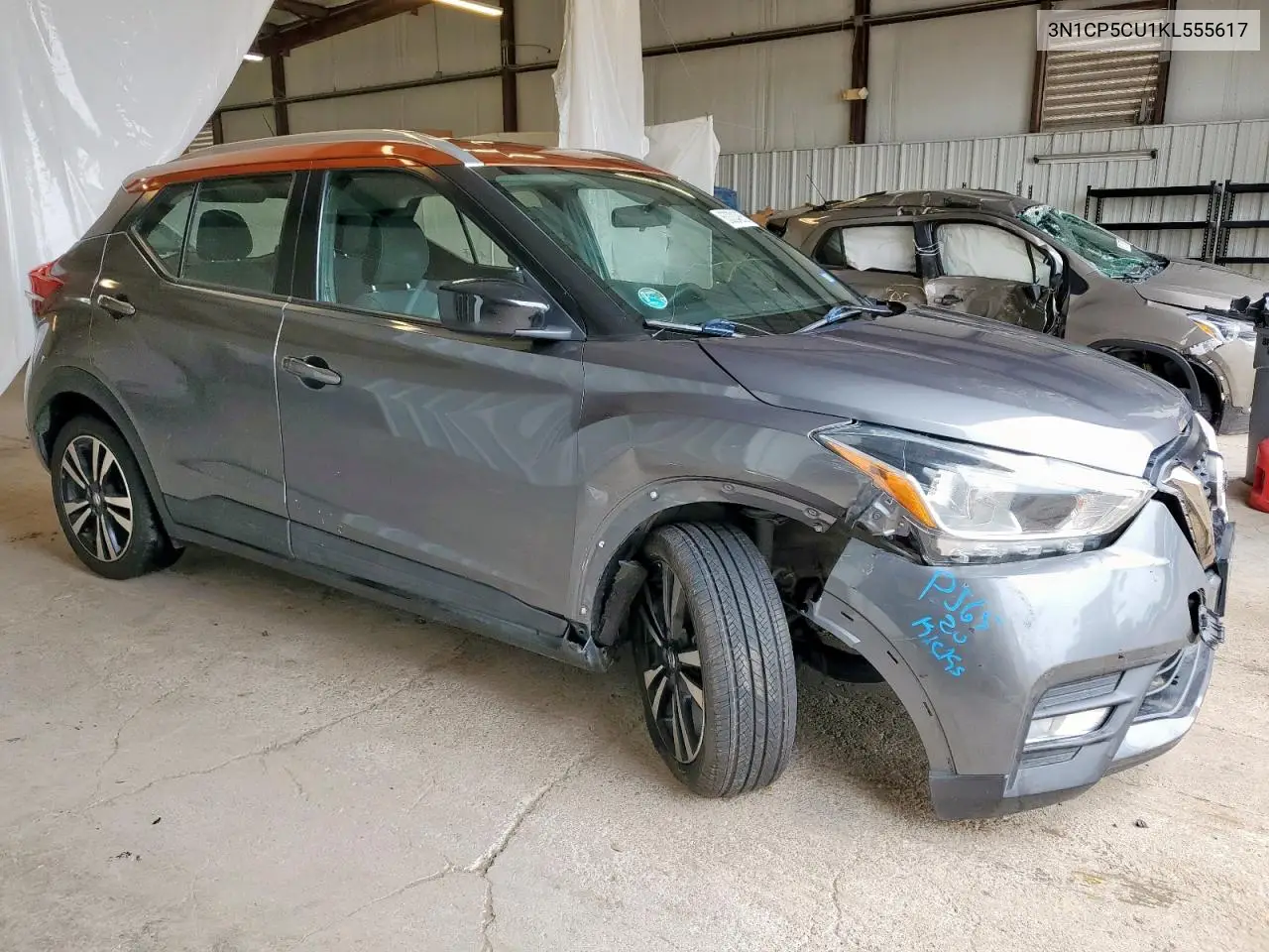2019 Nissan Kicks S VIN: 3N1CP5CU1KL555617 Lot: 63334285