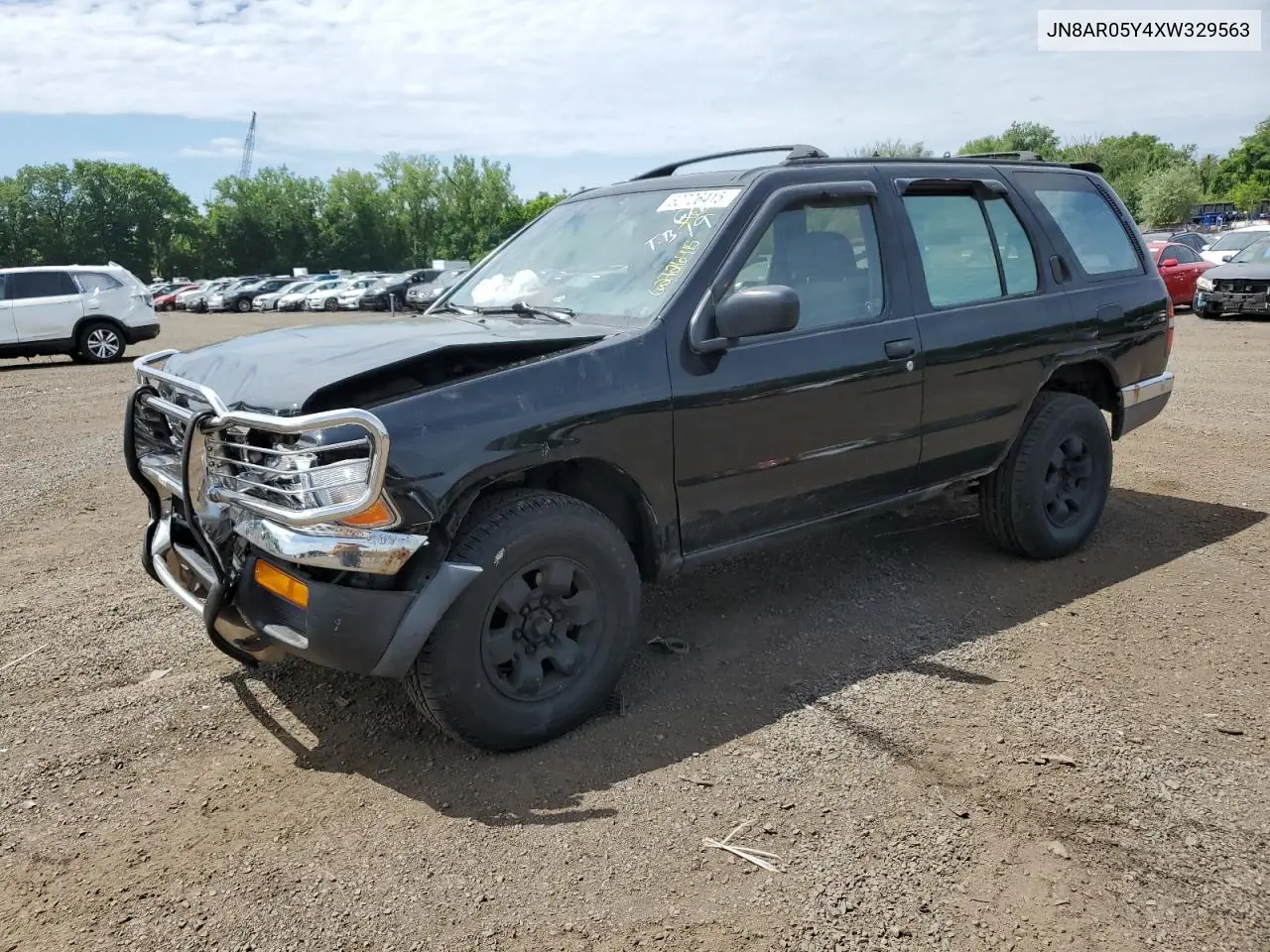 1999 Nissan Pathfinder Le VIN: JN8AR05Y4XW329563 Lot: 62726415