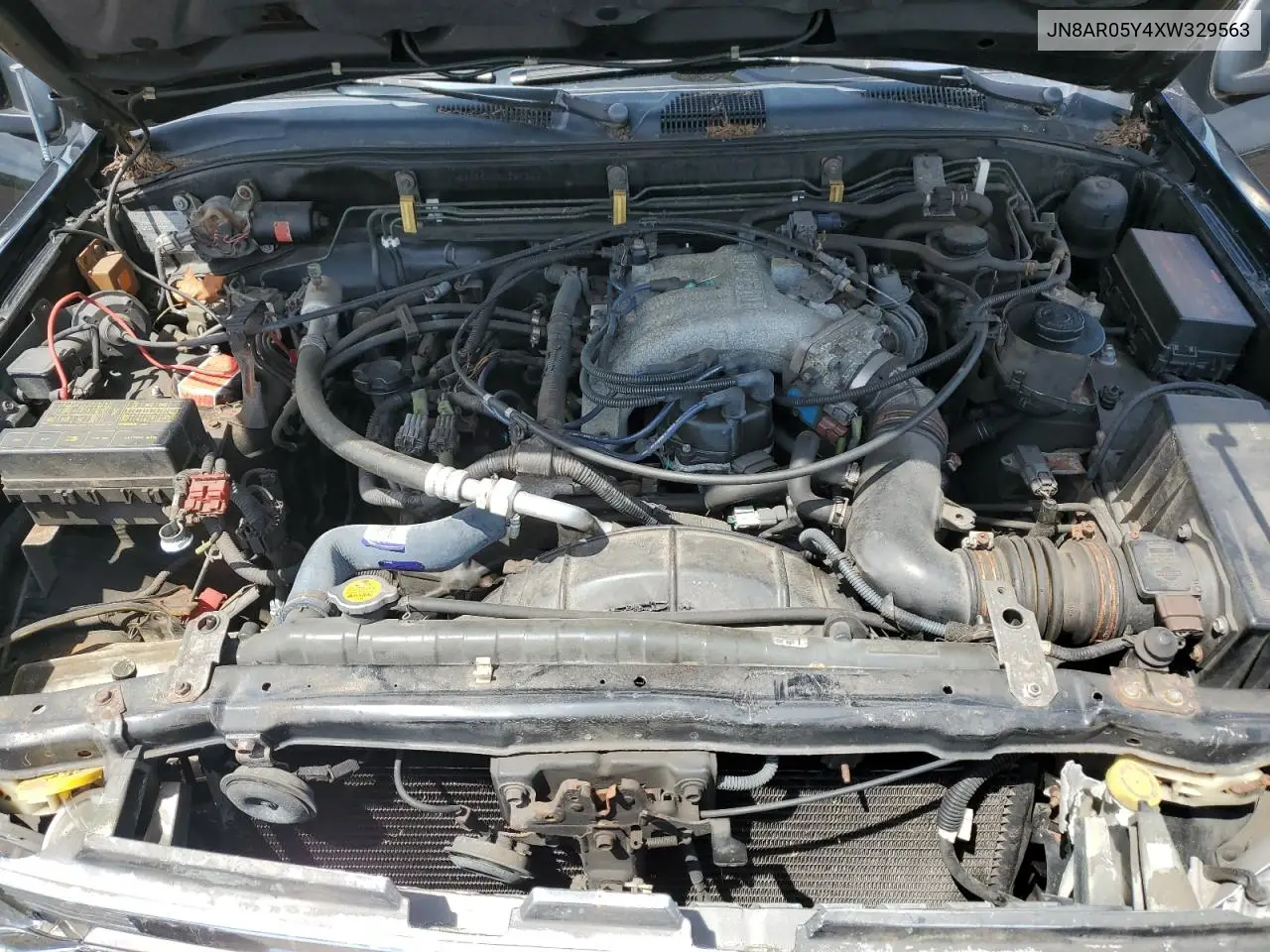 1999 Nissan Pathfinder Le VIN: JN8AR05Y4XW329563 Lot: 62726415