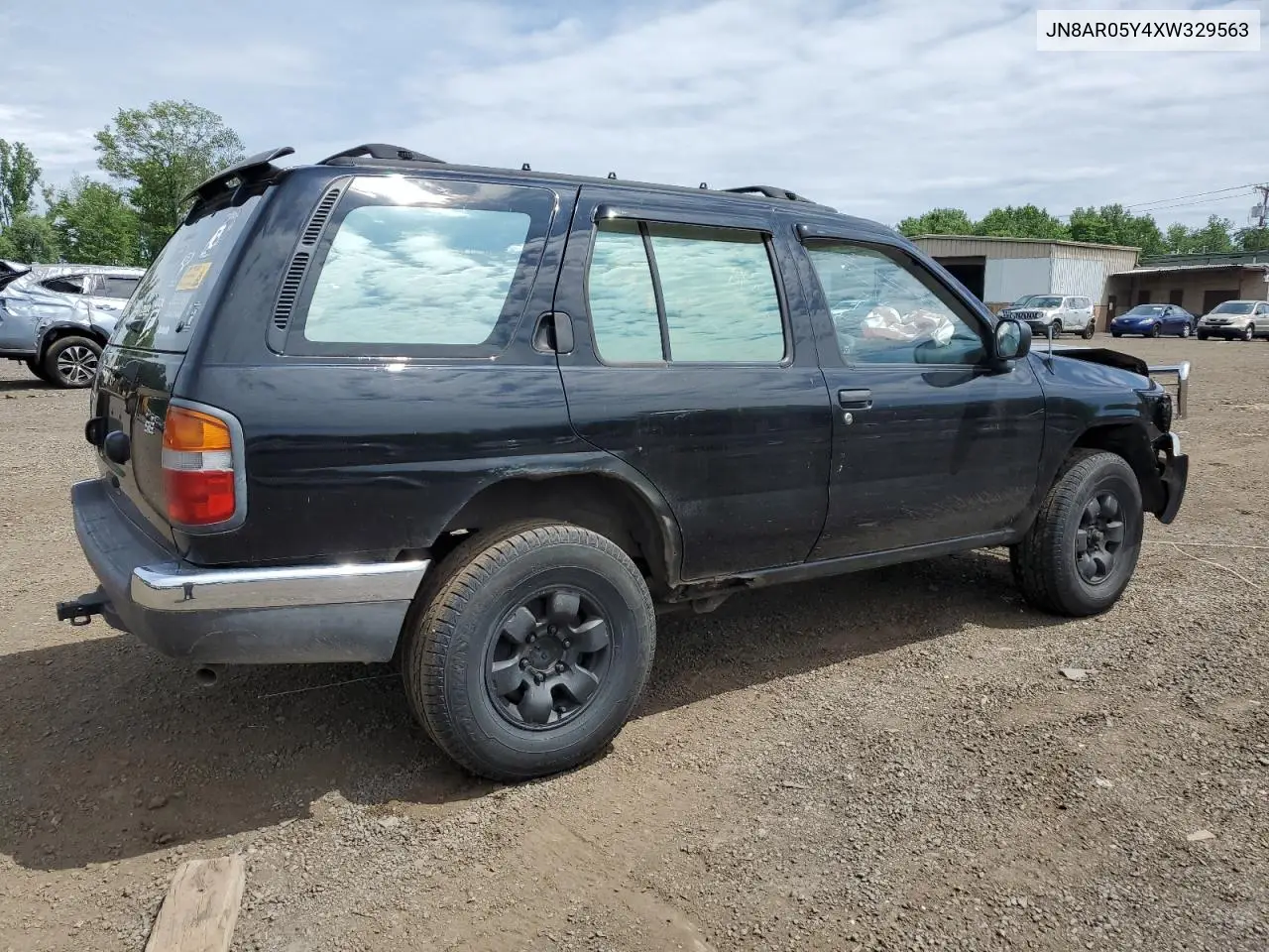 1999 Nissan Pathfinder Le VIN: JN8AR05Y4XW329563 Lot: 62726415