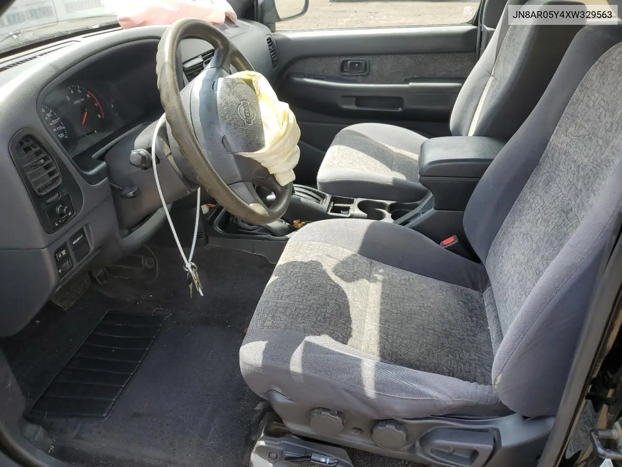 1999 Nissan Pathfinder Le VIN: JN8AR05Y4XW329563 Lot: 62726415