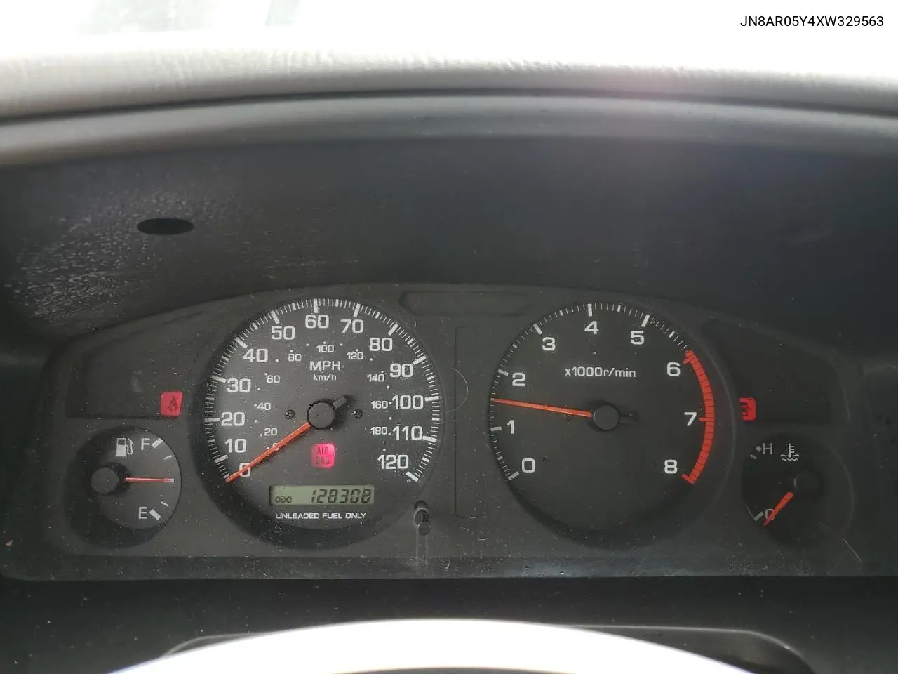 1999 Nissan Pathfinder Le VIN: JN8AR05Y4XW329563 Lot: 62726415