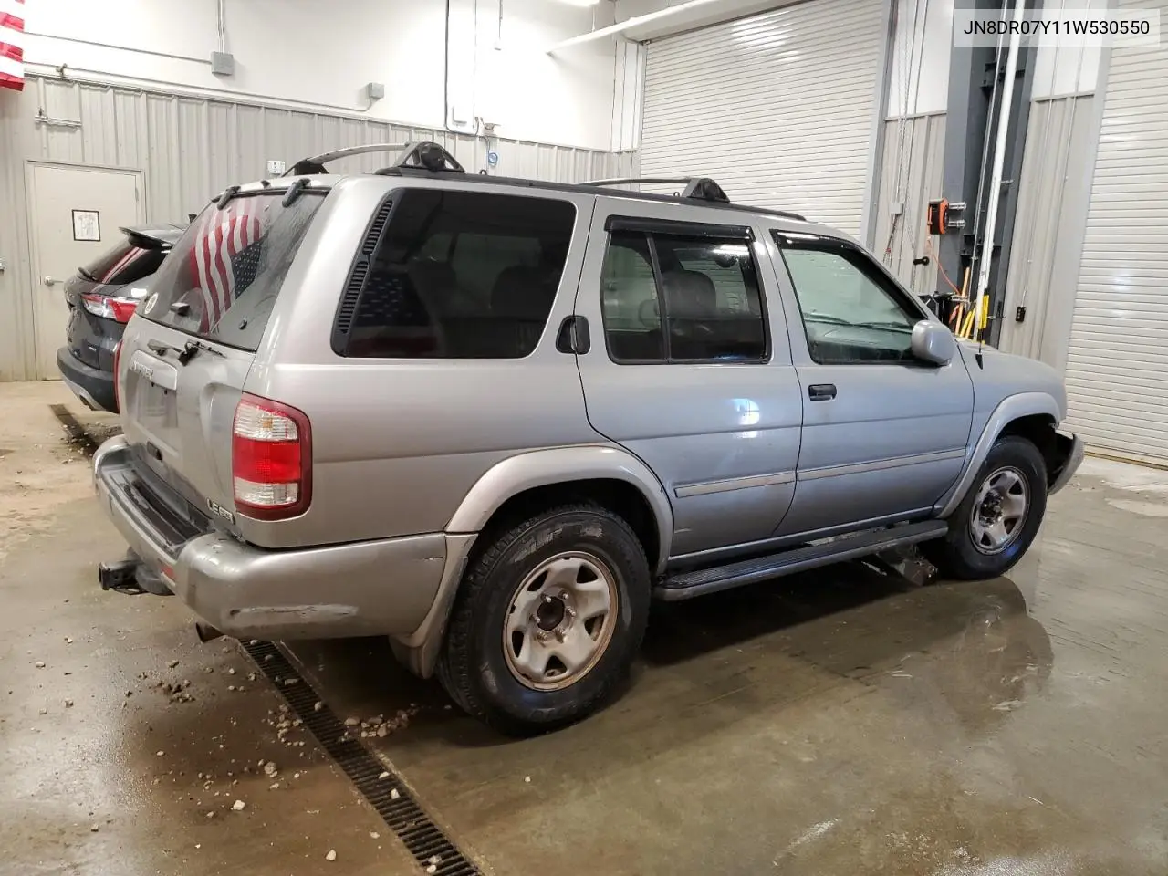 2001 Nissan Pathfinder Le VIN: JN8DR07Y11W530550 Lot: 56111345