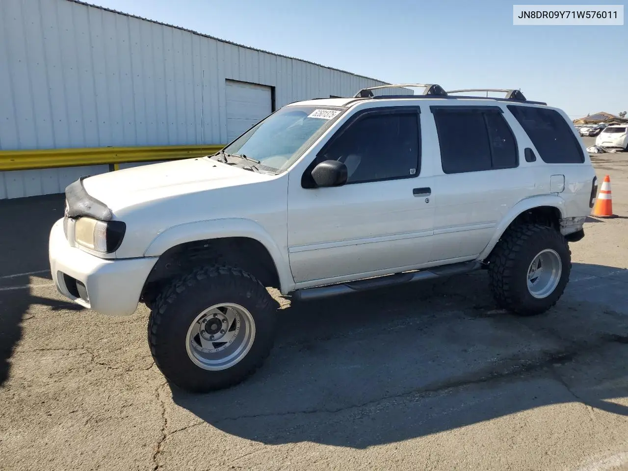 2001 Nissan Pathfinder Le VIN: JN8DR09Y71W576011 Lot: 62601375