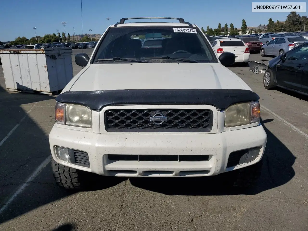 2001 Nissan Pathfinder Le VIN: JN8DR09Y71W576011 Lot: 62601375