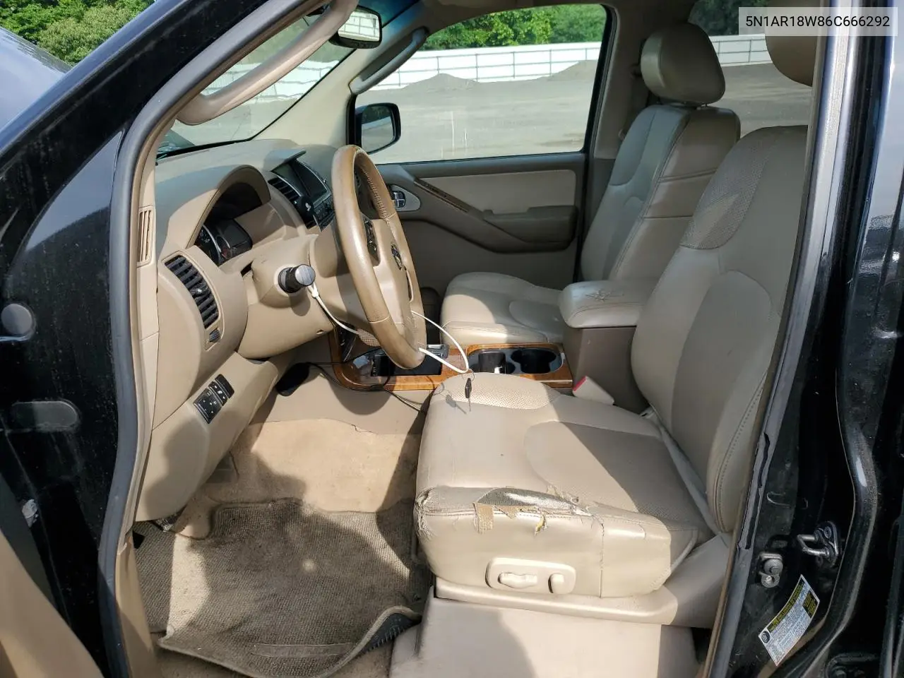 2006 Nissan Pathfinder Le VIN: 5N1AR18W86C666292 Lot: 62343855