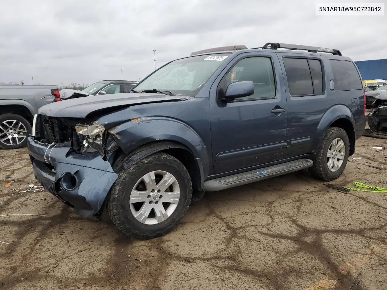 2005 Nissan Pathfinder Le VIN: 5N1AR18W95C723842 Lot: 63670995