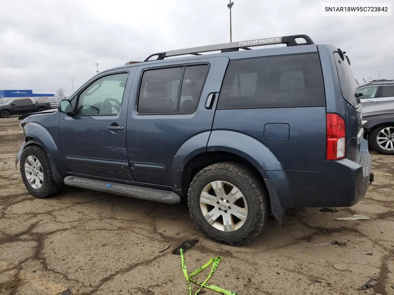 2005 Nissan Pathfinder Le VIN: 5N1AR18W95C723842 Lot: 63670995