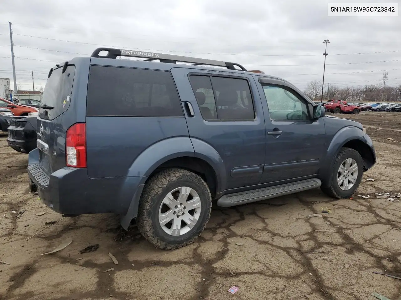 2005 Nissan Pathfinder Le VIN: 5N1AR18W95C723842 Lot: 63670995