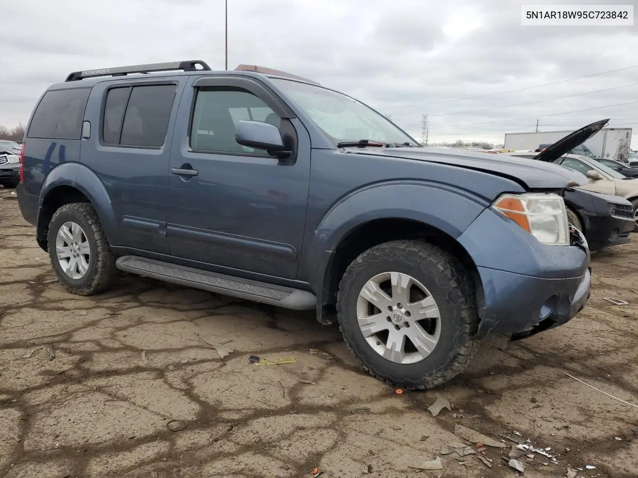 2005 Nissan Pathfinder Le VIN: 5N1AR18W95C723842 Lot: 63670995