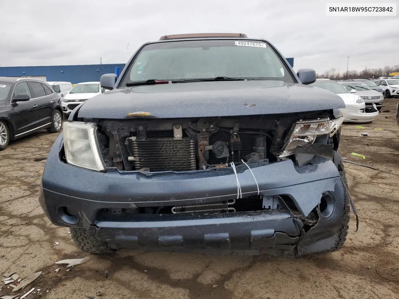 2005 Nissan Pathfinder Le VIN: 5N1AR18W95C723842 Lot: 63670995