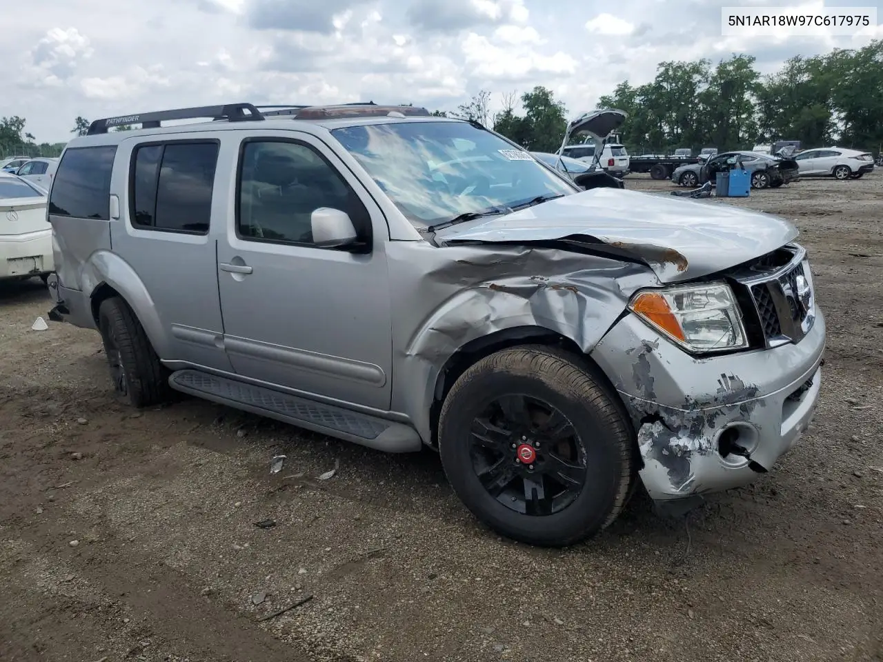 2007 Nissan Pathfinder Le VIN: 5N1AR18W97C617975 Lot: 62766385