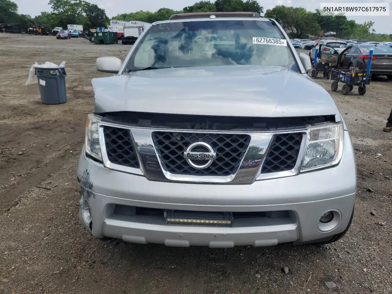 2007 Nissan Pathfinder Le VIN: 5N1AR18W97C617975 Lot: 62766385