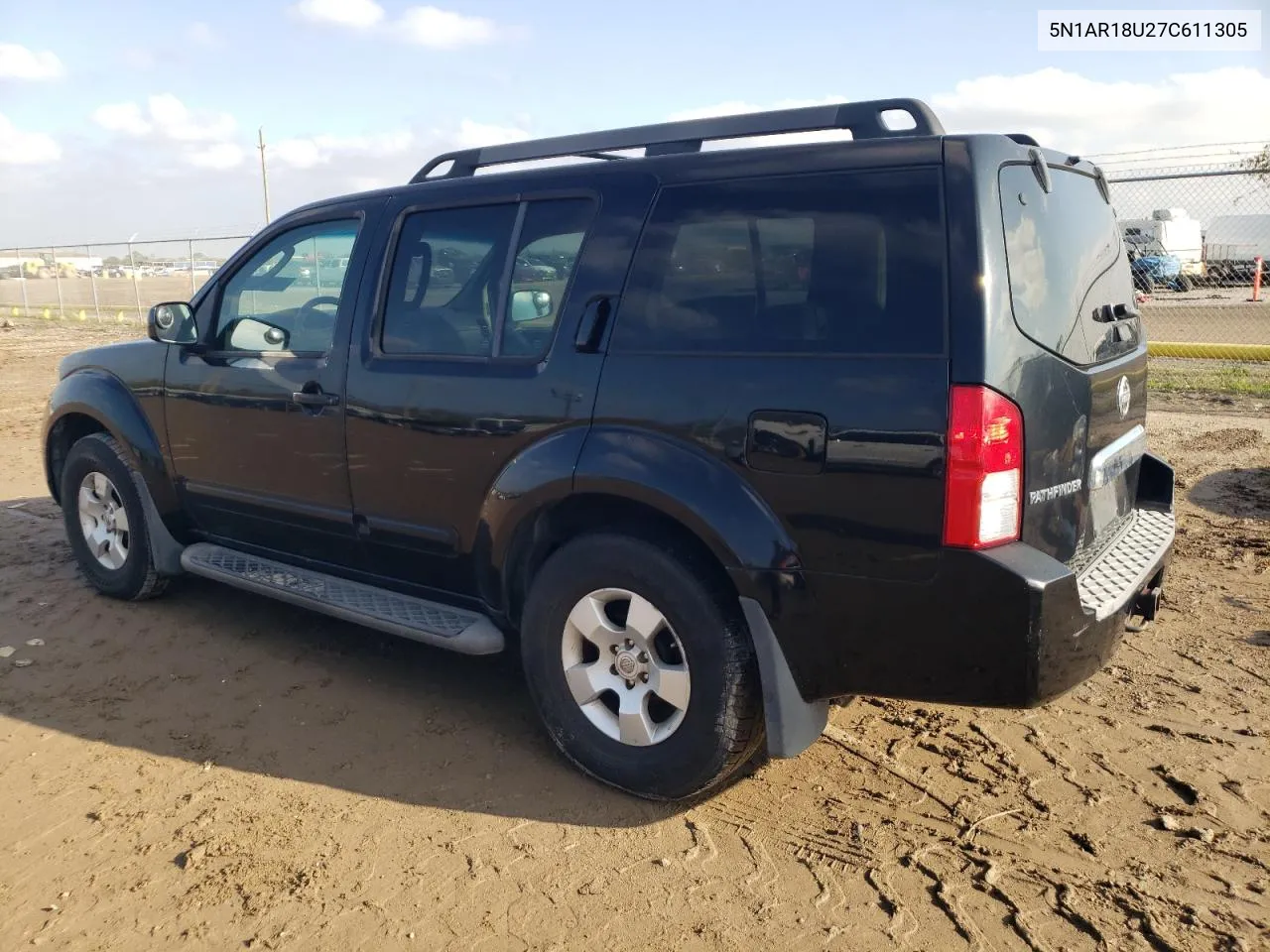 2007 Nissan Pathfinder Le VIN: 5N1AR18U27C611305 Lot: 82705764