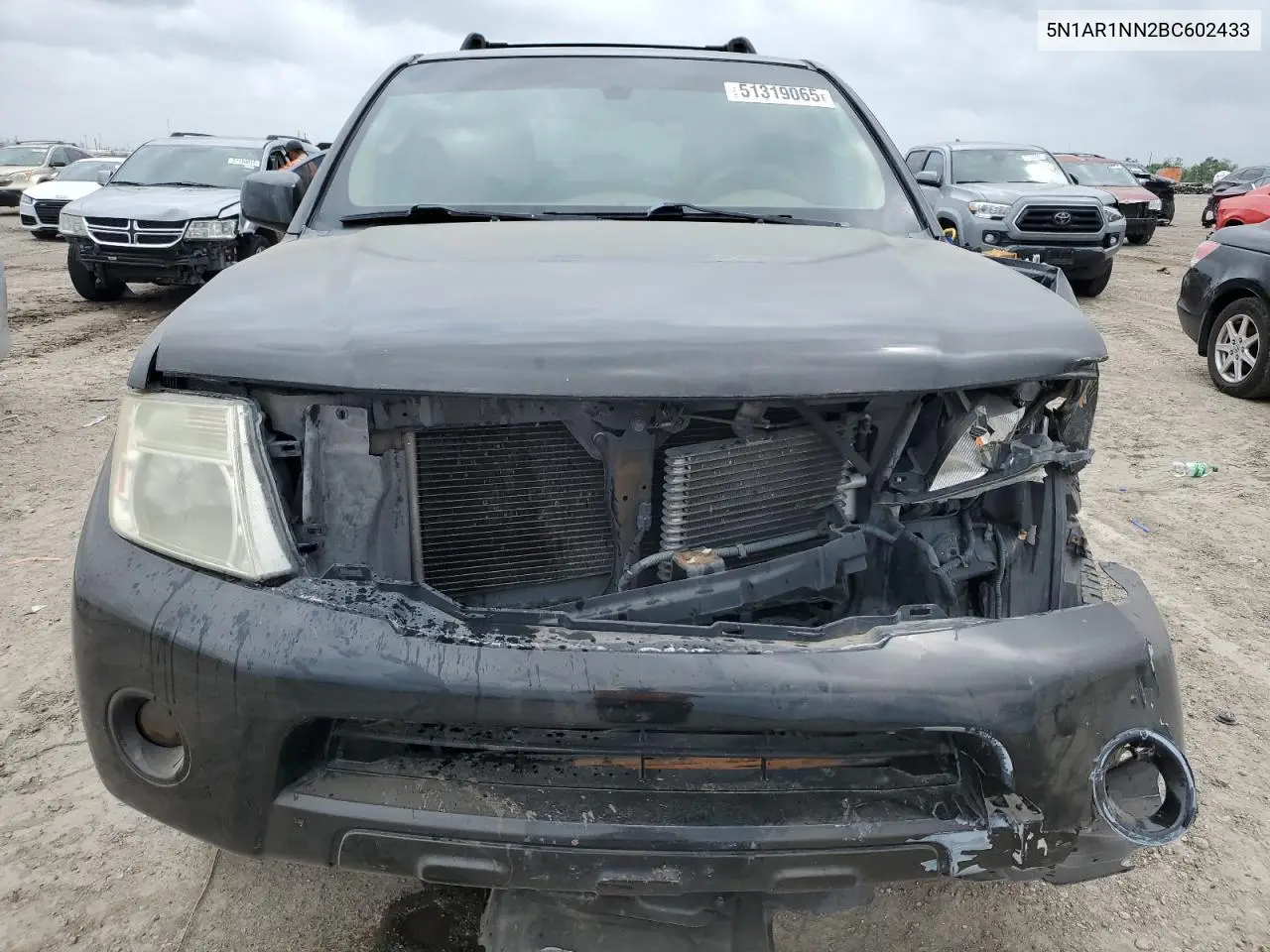 2011 Nissan Pathfinder S VIN: 5N1AR1NN2BC602433 Lot: 51319065
