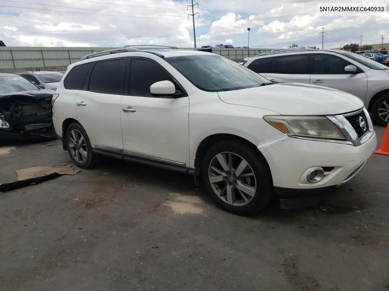 2014 Nissan Pathfinder S VIN: 5N1AR2MMXEC640933 Lot: 62743975