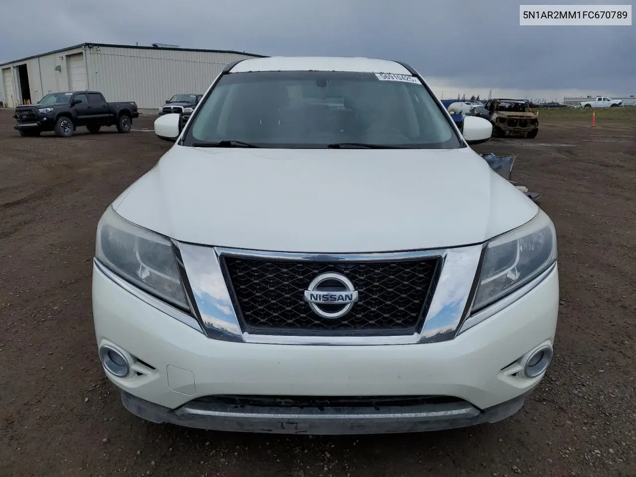 2015 Nissan Pathfinder S VIN: 5N1AR2MM1FC670789 Lot: 56910425