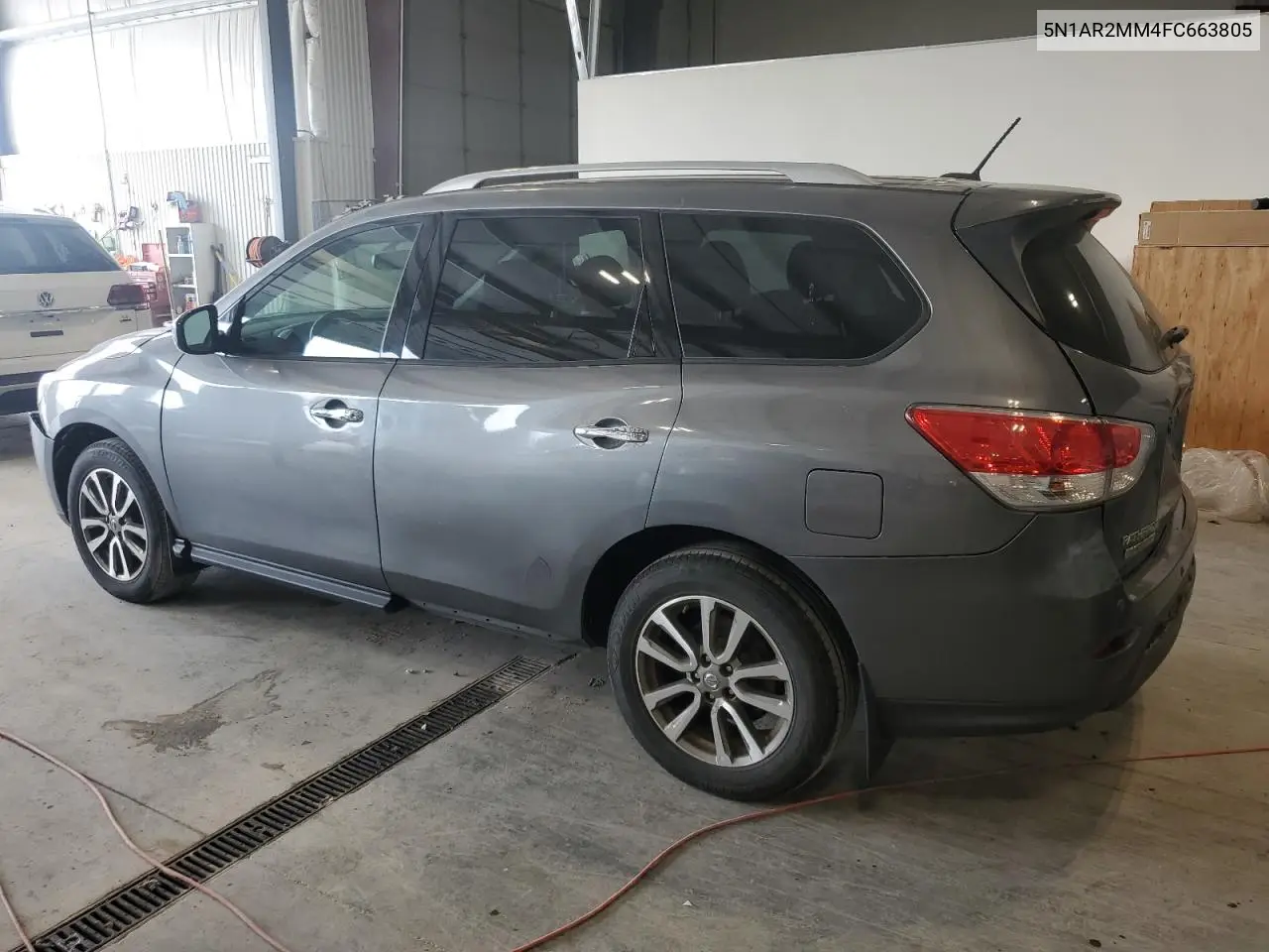 2015 Nissan Pathfinder S VIN: 5N1AR2MM4FC663805 Lot: 65717115
