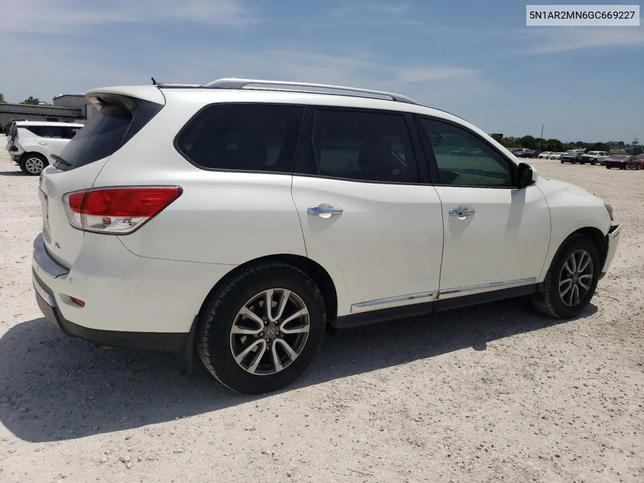 2016 Nissan Pathfinder S VIN: 5N1AR2MN6GC669227 Lot: 56644085