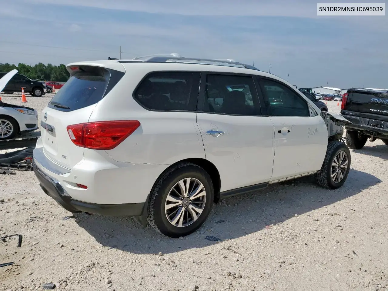 2017 Nissan Pathfinder S VIN: 5N1DR2MN5HC695039 Lot: 56752335
