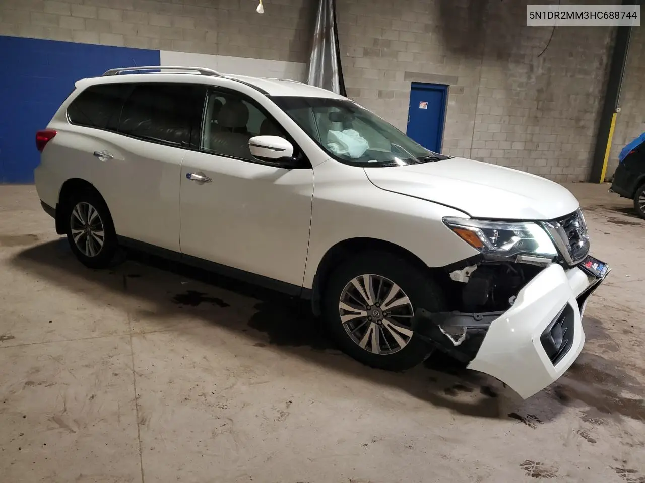 2017 Nissan Pathfinder S VIN: 5N1DR2MM3HC688744 Lot: 62030485