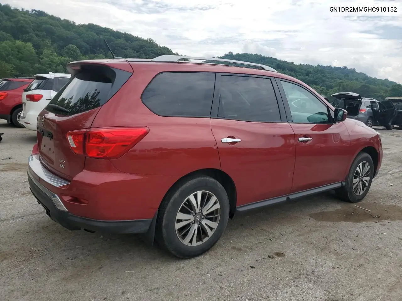 2017 Nissan Pathfinder S VIN: 5N1DR2MM5HC910152 Lot: 62941865