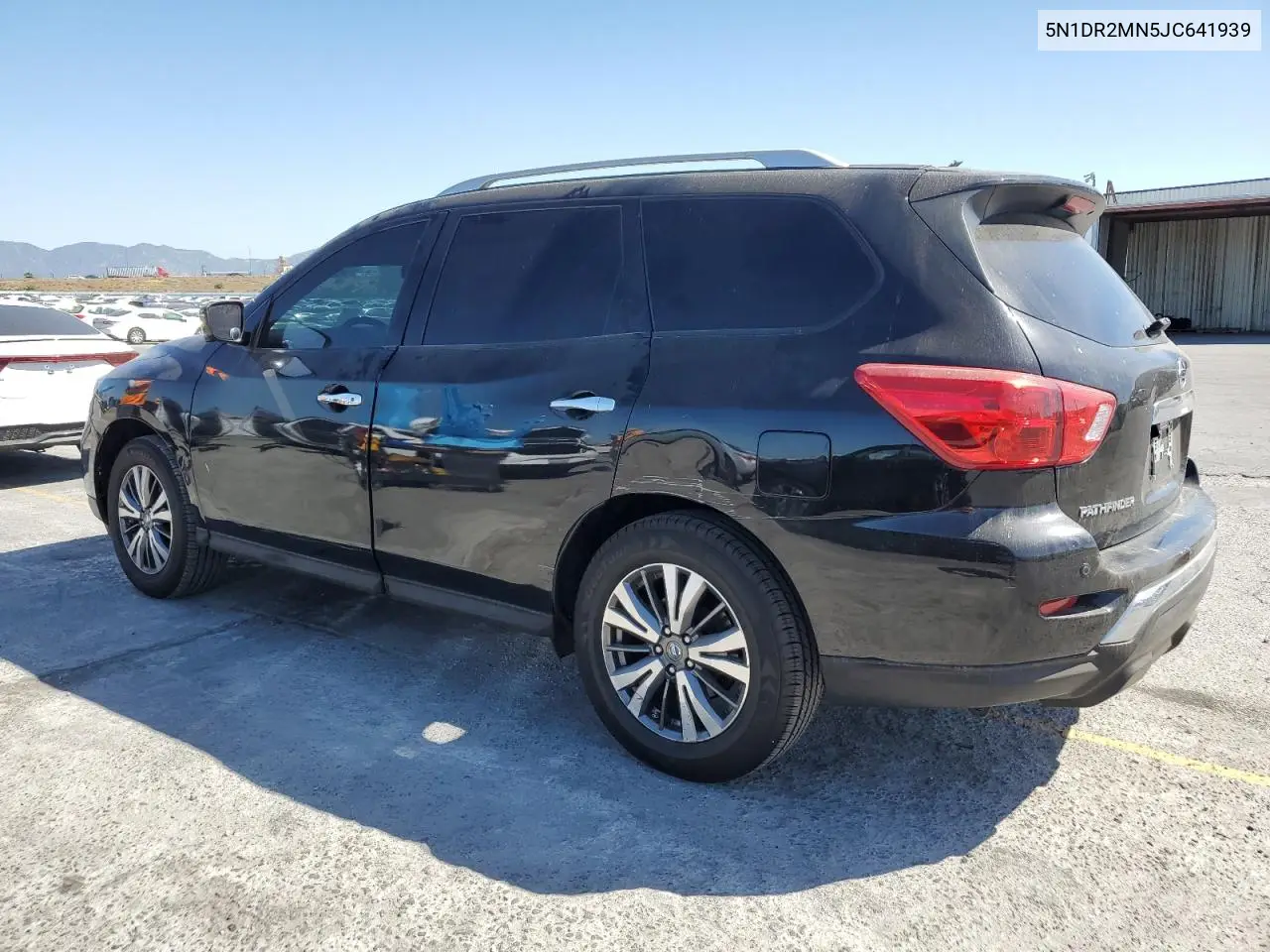 2018 Nissan Pathfinder S VIN: 5N1DR2MN5JC641939 Lot: 54677275