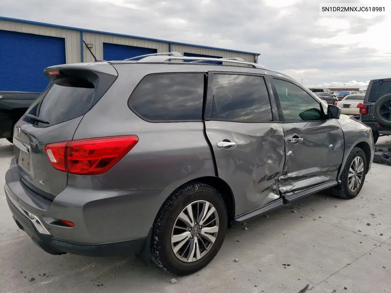 2018 Nissan Pathfinder S VIN: 5N1DR2MNXJC618981 Lot: 62577575