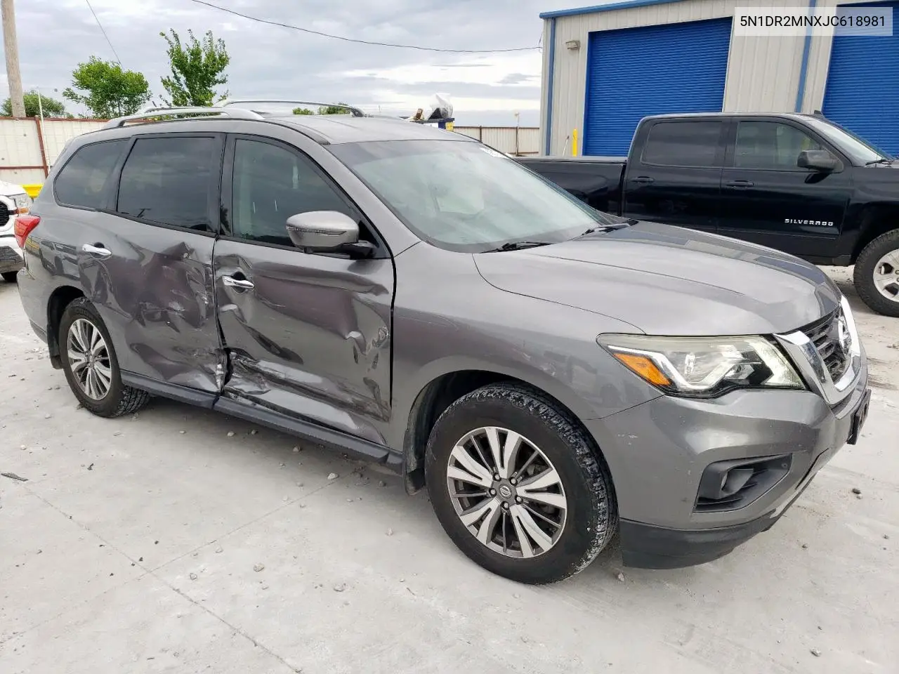 2018 Nissan Pathfinder S VIN: 5N1DR2MNXJC618981 Lot: 62577575