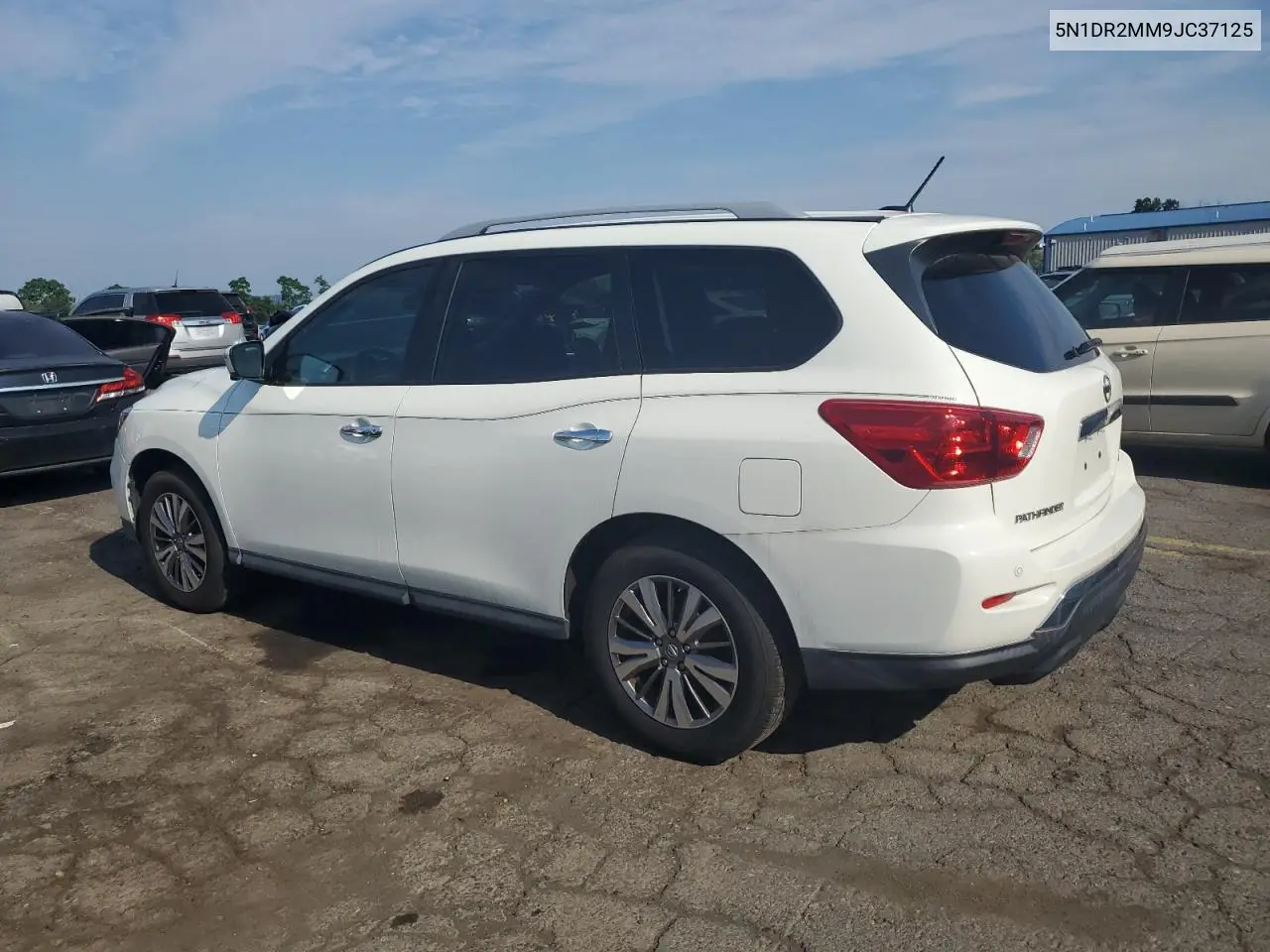 2018 Nissan Pathfinder S VIN: 5N1DR2MM9JC37125 Lot: 62840995