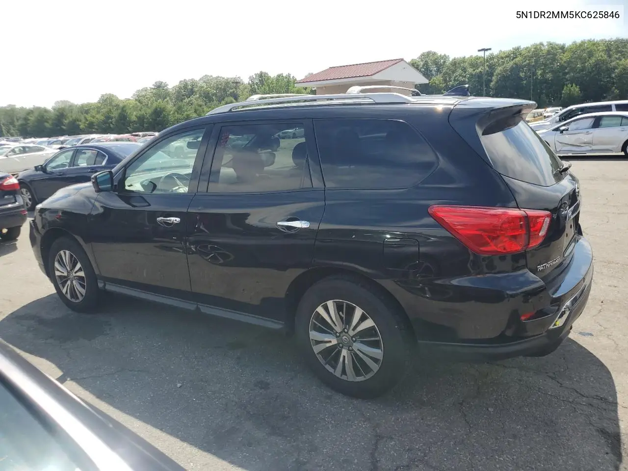 2019 Nissan Pathfinder S VIN: 5N1DR2MM5KC625846 Lot: 62430705