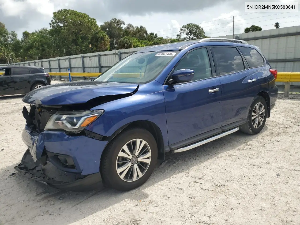 2019 Nissan Pathfinder S VIN: 5N1DR2MN5KC583641 Lot: 62843435