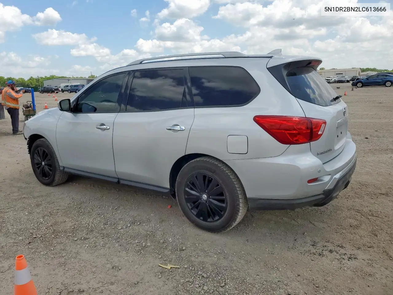 2020 Nissan Pathfinder Sv VIN: 5N1DR2BN2LC613666 Lot: 65237345