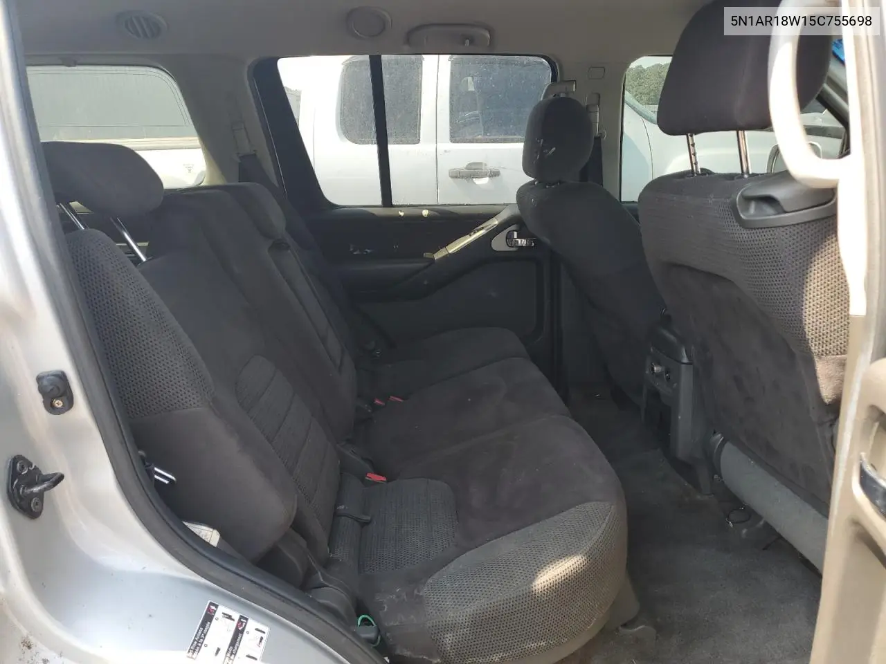 2005 Nissan Pathfinder Le VIN: 5N1AR18W15C755698 Lot: 62778415