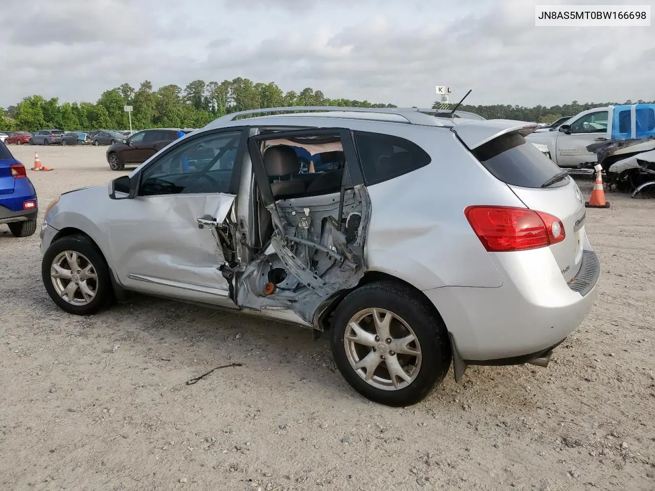 2011 Nissan Rogue S VIN: JN8AS5MT0BW166698 Lot: 56861115