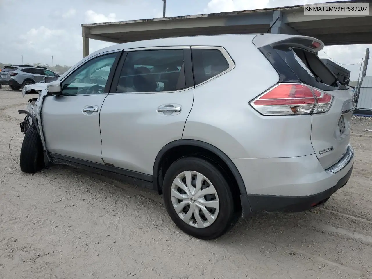 2015 Nissan Rogue S VIN: KNMAT2MV9FP589207 Lot: 62770725