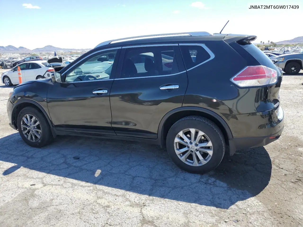 2016 Nissan Rogue S VIN: JN8AT2MT6GW017439 Lot: 57098505
