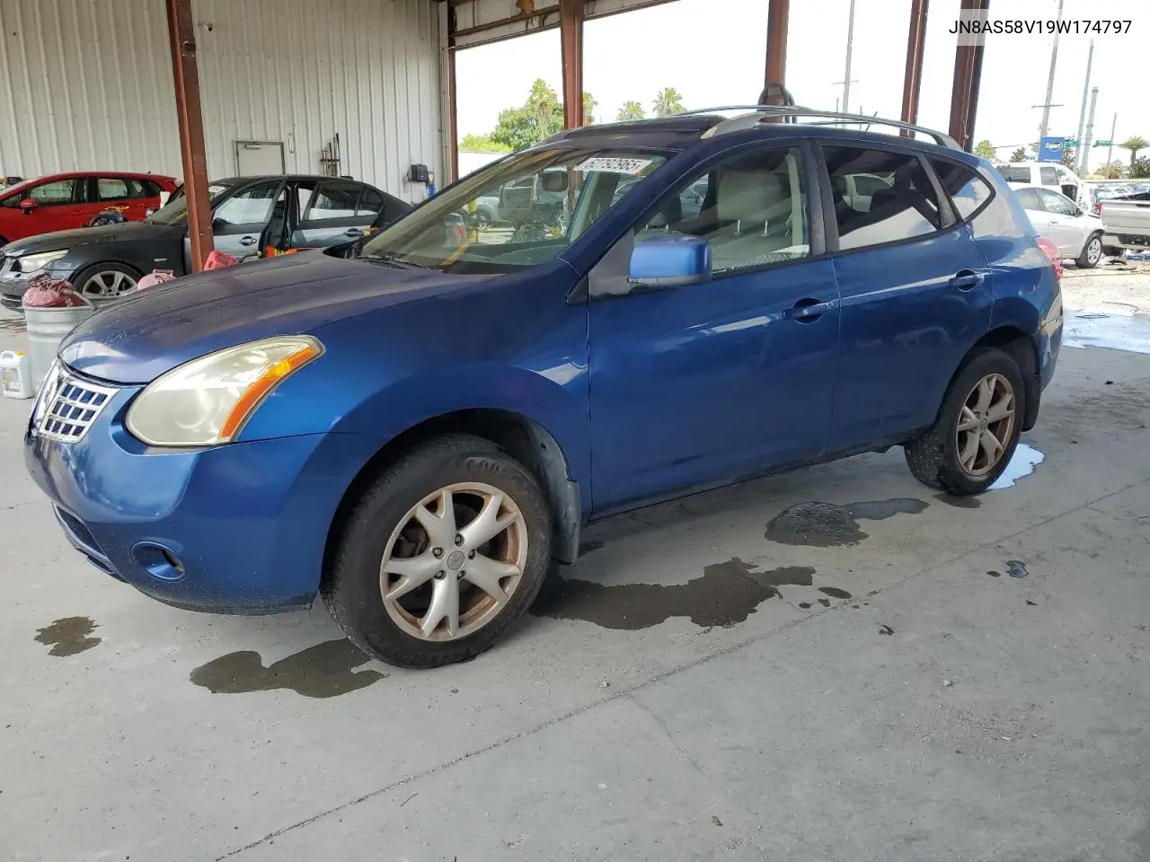 2009 Nissan Rogue S VIN: JN8AS58V19W174797 Lot: 62792965