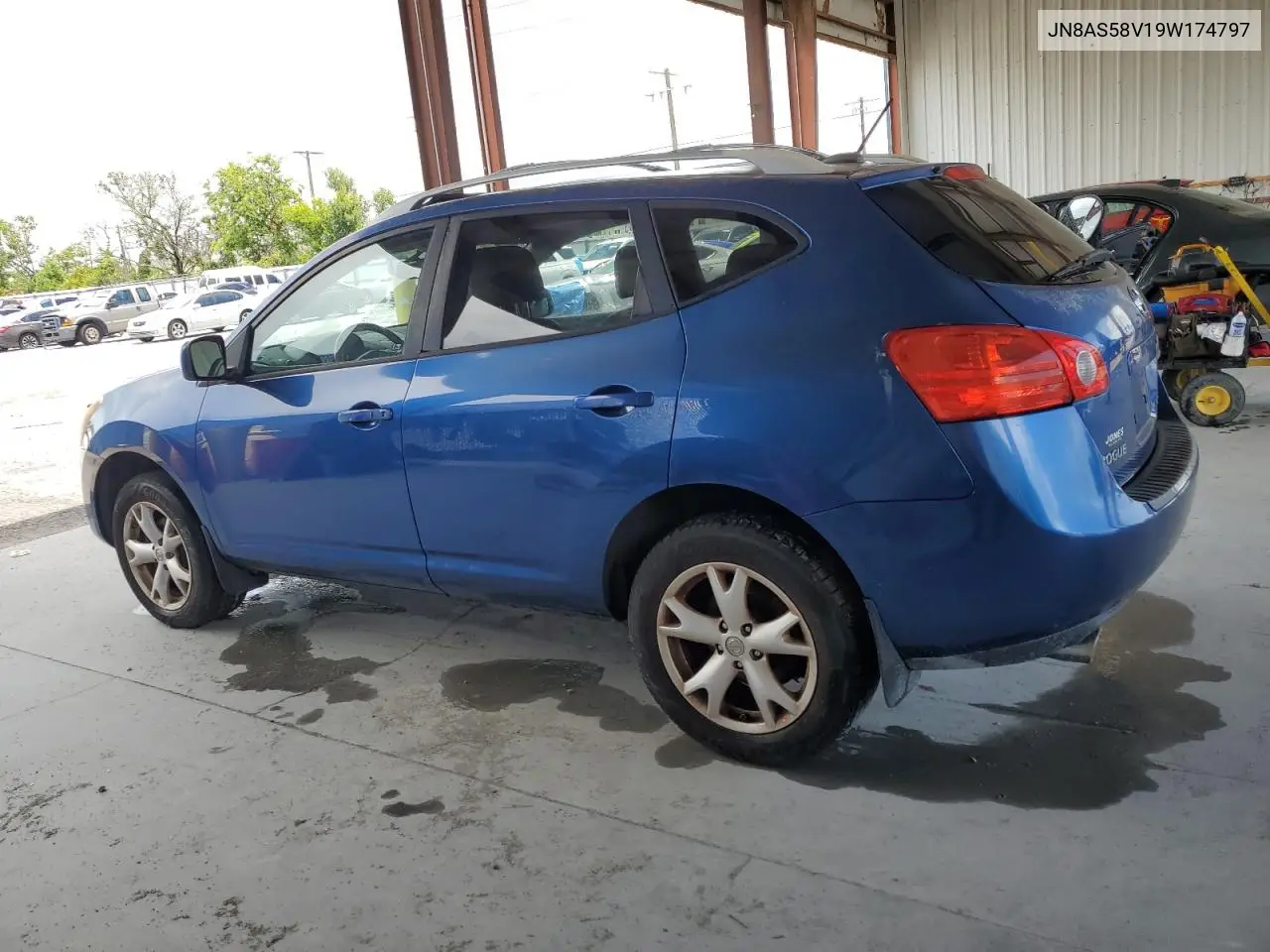 2009 Nissan Rogue S VIN: JN8AS58V19W174797 Lot: 62792965