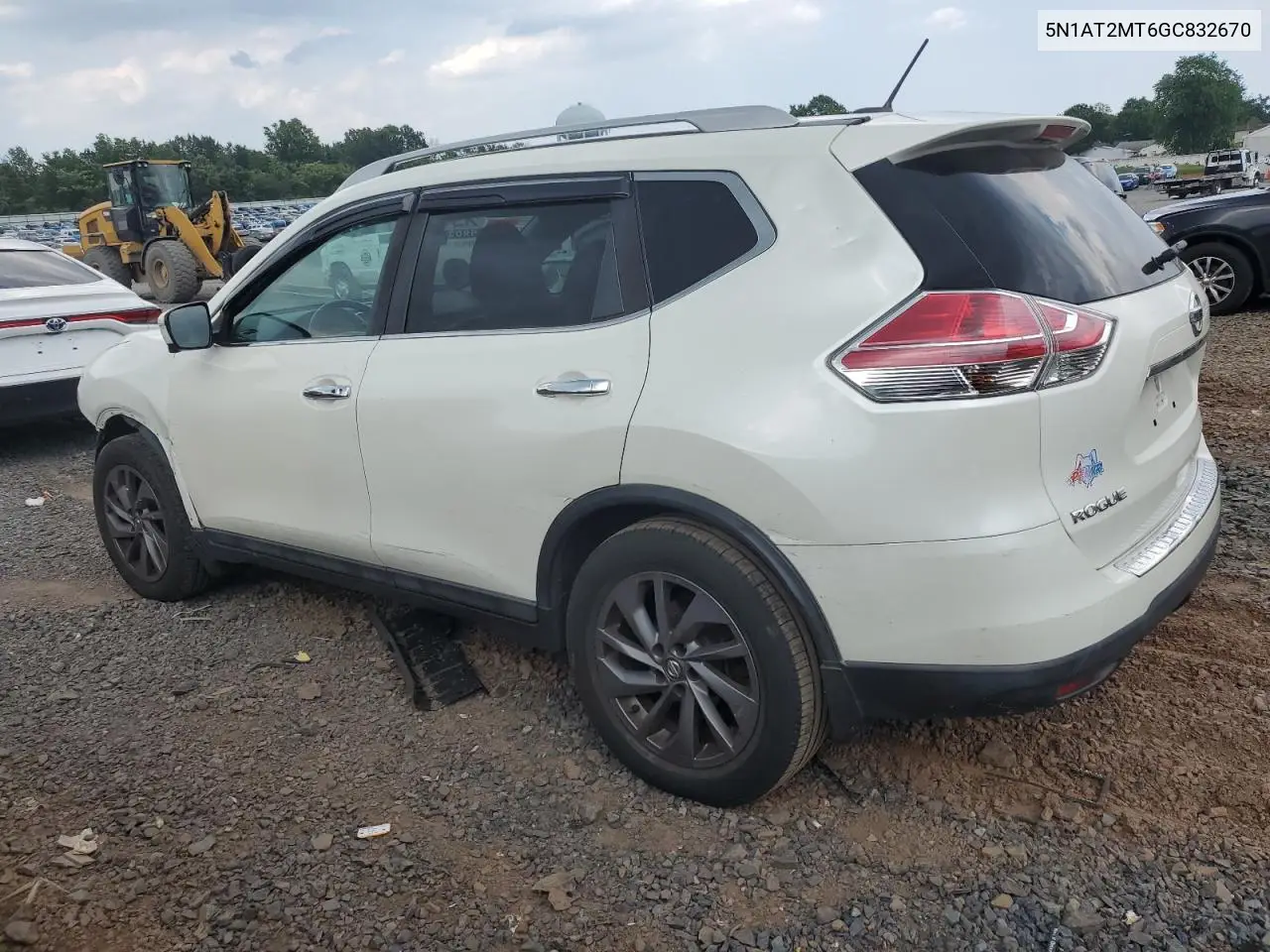 2016 Nissan Rogue S VIN: 5N1AT2MT6GC832670 Lot: 63051905