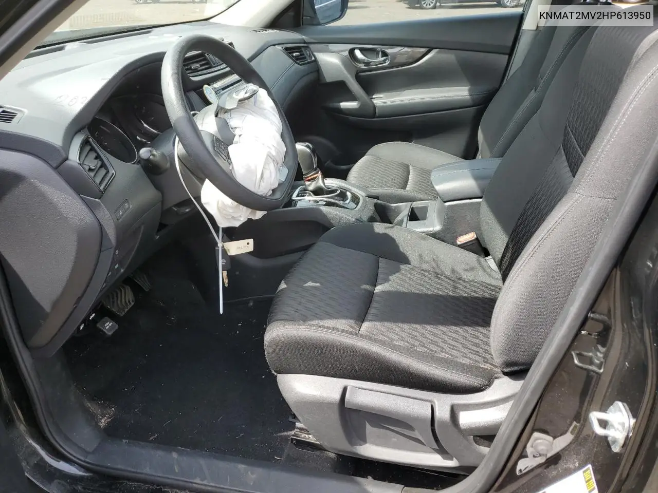 2017 Nissan Rogue S VIN: KNMAT2MV2HP613950 Lot: 56900405